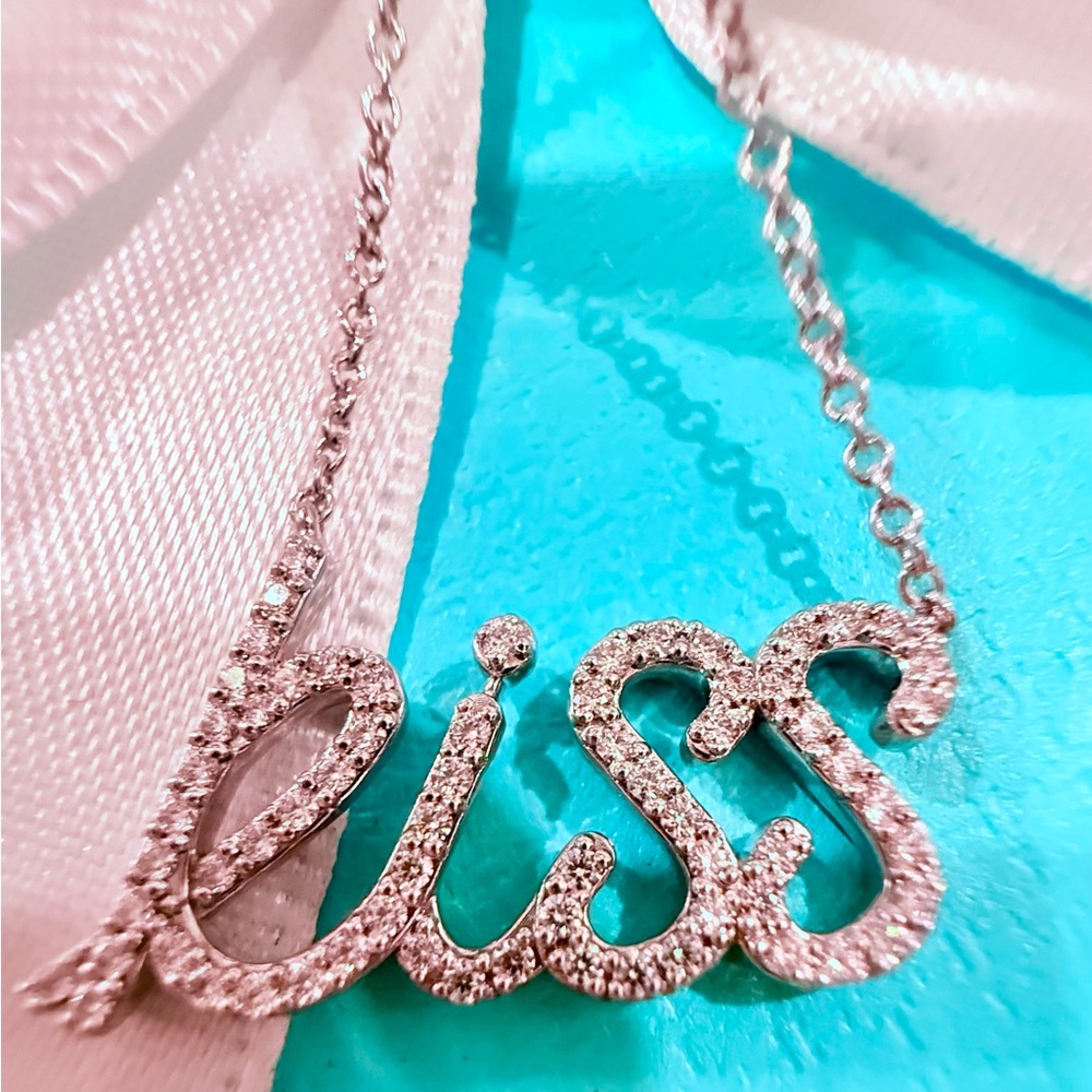 ❤️ Tiffany White Gold Diamond Paloma's Graffiti Kiss Necklace ❤️